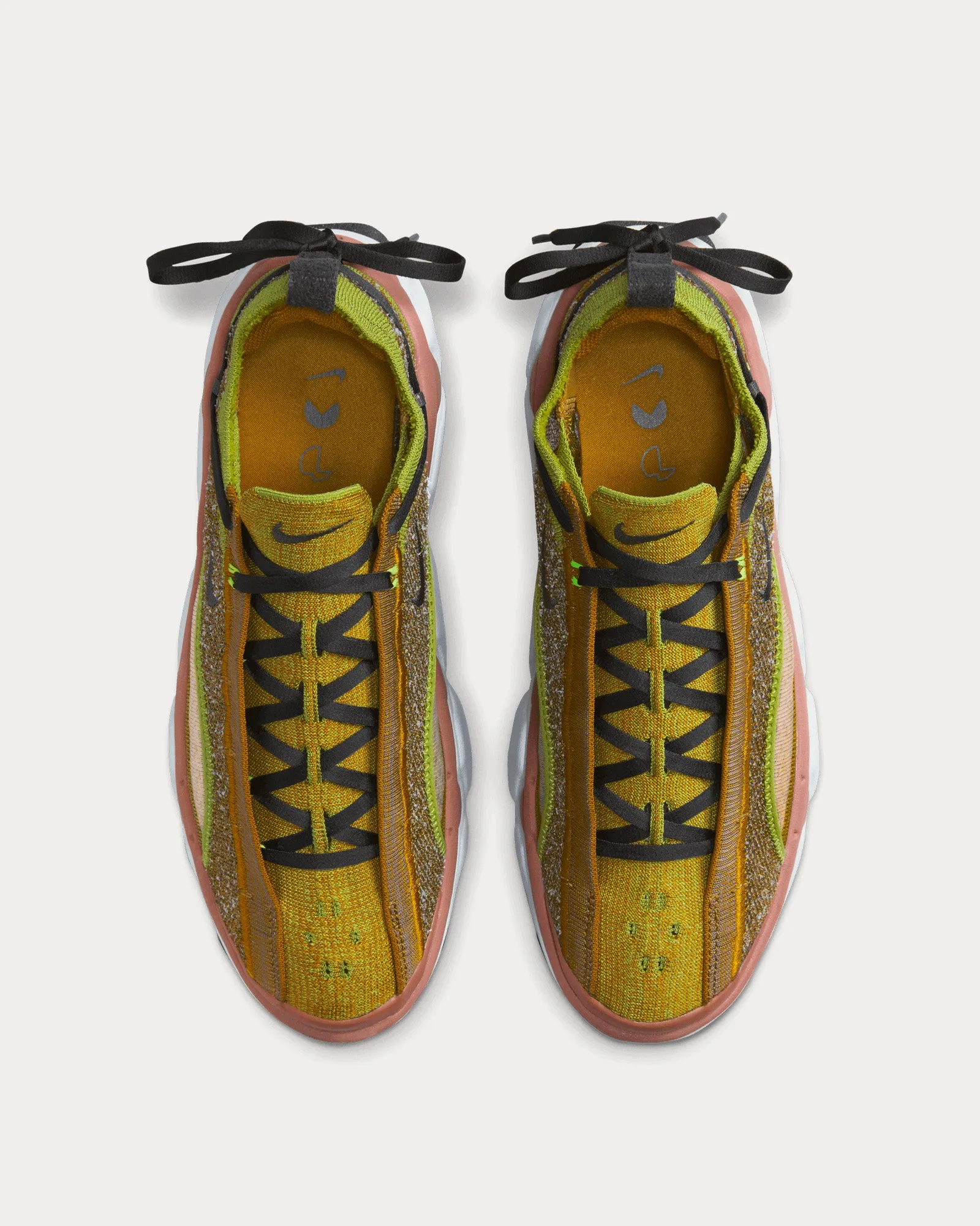 Flyknit Bloom Pear / Dark Smoke Grey / Bronzine Low Top Sneakers