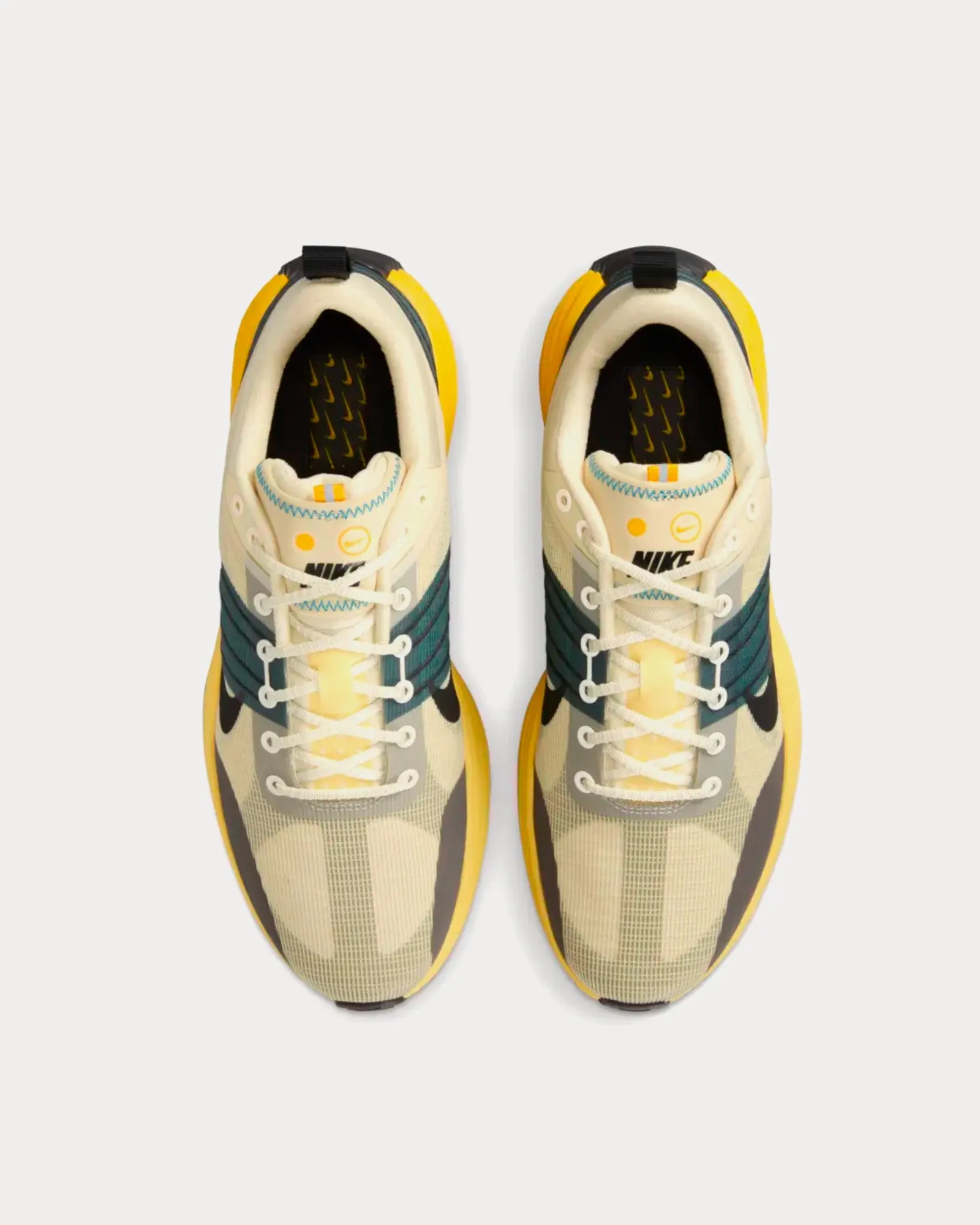 Lunar Roam Alabaster / Green Abyss Low Top Sneakers